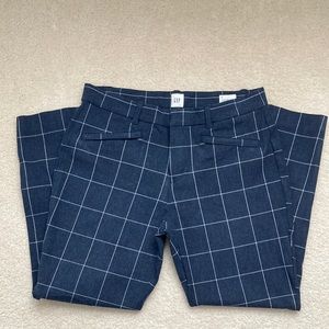 Size 10 Gap Signature Skinny Ankle pants